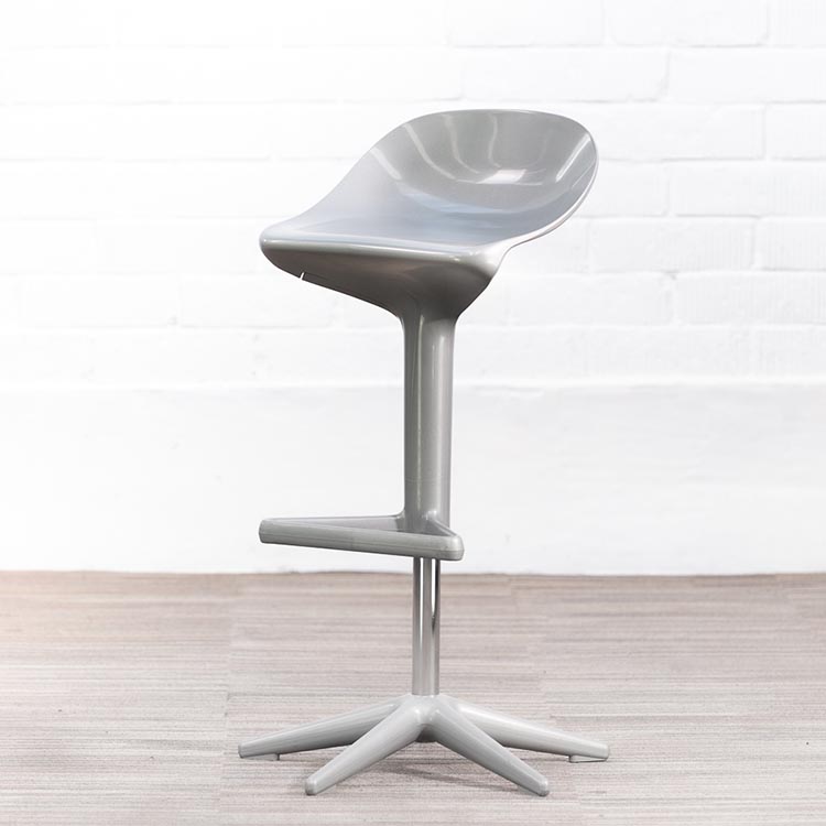 KARTELL Spoon Tabouret de bar pivotant design Antonio Citterio & Toan Nguyen - plastique gris / plastique et métal gris base étoile – Image 3