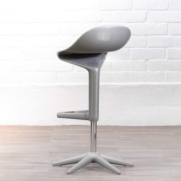 KARTELL Spoon Tabouret de bar pivotant design Antonio Citterio & Toan Nguyen - plastique gris / plastique et métal gris base étoile – Image 5