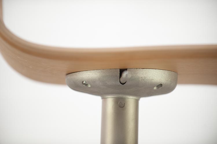 LAPALMA Thin Tabouret de bar pivotant design Kerri Monni - bois clair / acier gris plaque de base – Image 17
