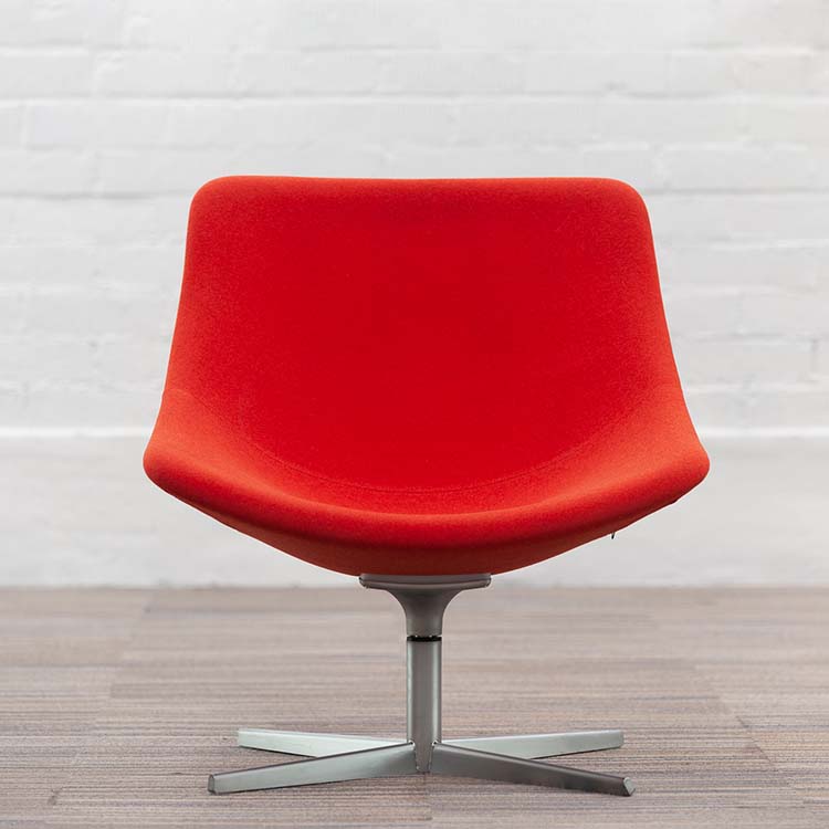 LAPALMA AUKI S113 Chaise lounge design Hee Welling - tissu orange / aluminium base étoile