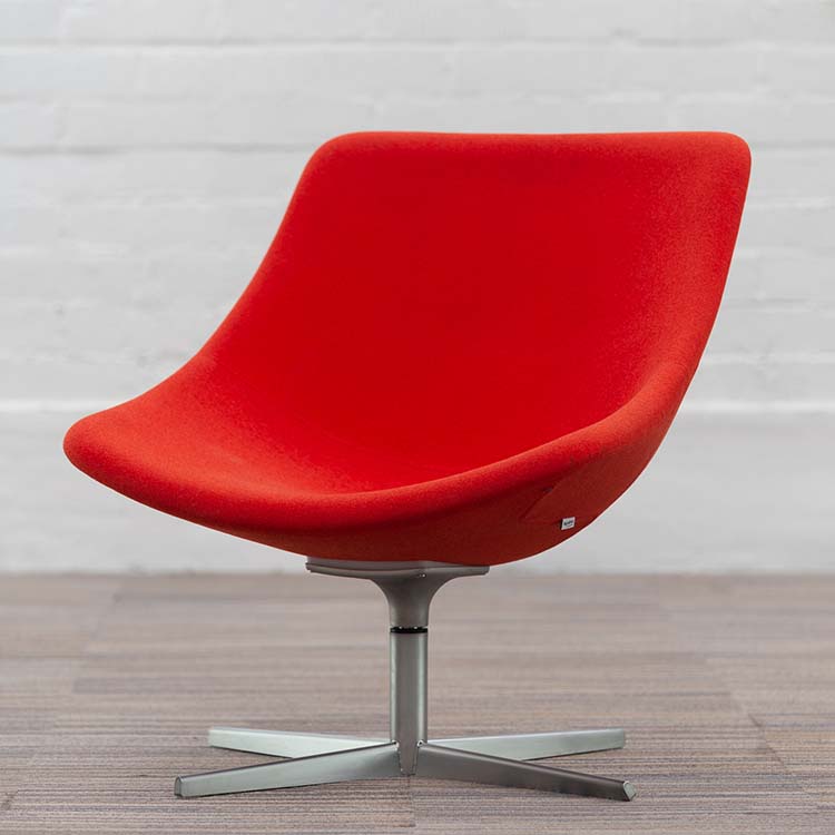 LAPALMA AUKI S113 Chaise lounge design Hee Welling - tissu orange / aluminium base étoile – Image 2