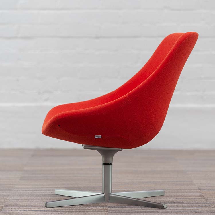 LAPALMA AUKI S113 Chaise lounge design Hee Welling - tissu orange / aluminium base étoile – Image 5