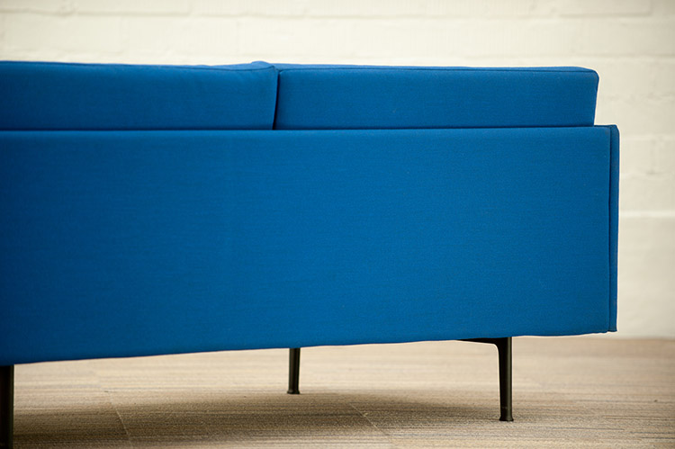 MUUTO Outline Remix 163 Sofa Zitbank 3-zit design Anderssen & Voll B170xD84xH71 - blauw stof / alu zwart vierpoot - Afbeelding 15