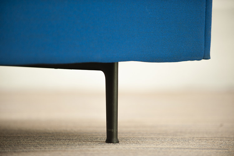 MUUTO Outline Remix 163 Sofa Zitbank 3-zit design Anderssen & Voll B170xD84xH71 - blauw stof / alu zwart vierpoot - Afbeelding 16