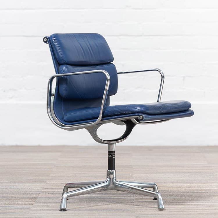 VITRA EA208 soft pad Vergaderstoel design Charles and Ray Eames - blauw leder / chrome sterpoot - Afbeelding 12
