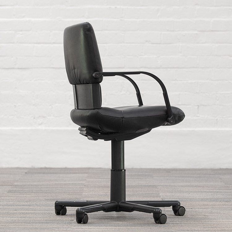 VITRA Figura Bureaustoel design Mario Bellini - zwart leer / zwart metaal kruisvoet - Afbeelding 10