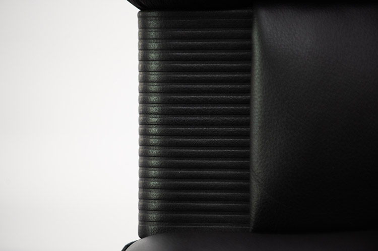 VITRA Figura Bureaustoel design Mario Bellini - zwart leer / zwart metaal kruisvoet - Afbeelding 16