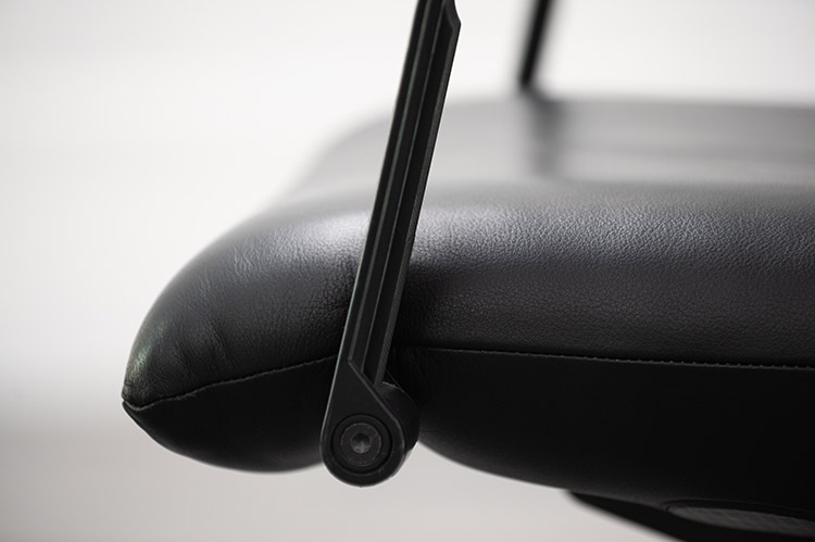 VITRA Figura Bureaustoel design Mario Bellini - zwart leer / zwart metaal kruisvoet - Afbeelding 19
