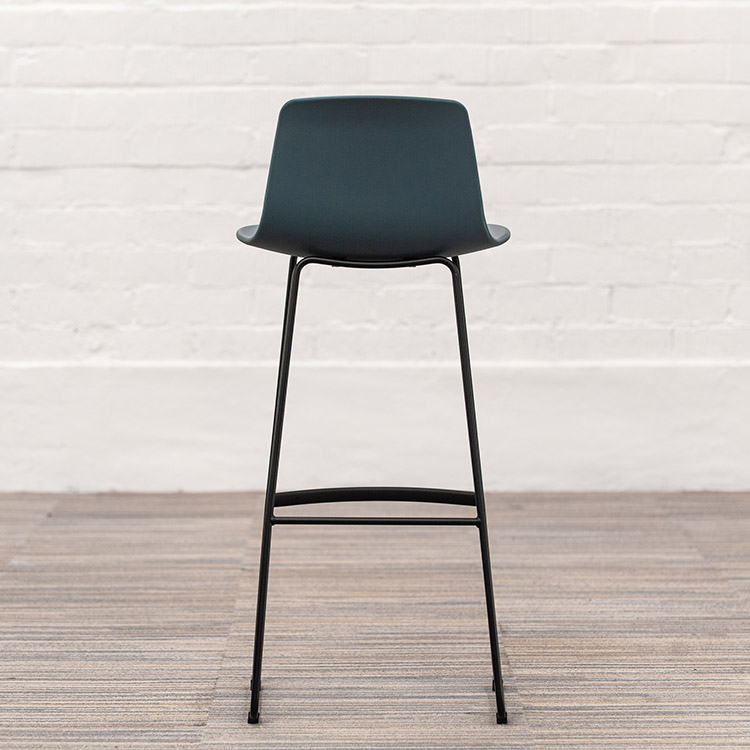 ENEA Lottus High Sledge Tabouret de bar design Lievore Altherr Molina - plastique bleu foncé / acier noir piètement traîneau – Image 7