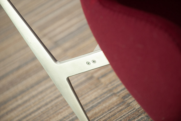 FRITZ HANSEN Swan Sofa Settee 2-Seater Bench design Arne Jacobsen B143xD63xH77 - burgundy fabric / grey metal - Image 19