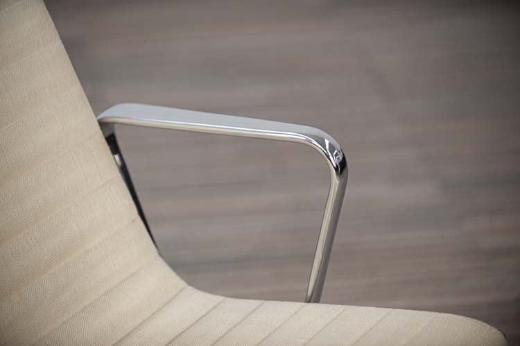 HERMAN MILLER EA116 Fauteuil de direction vintage années 1970 design Charles and Ray Eames - tissu beige / chrome base étoile – Image 18