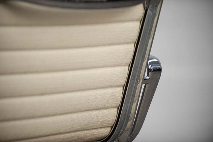 HERMAN MILLER EA116 Fauteuil de direction vintage années 1970 design Charles and Ray Eames - tissu beige / chrome base étoile – Image 21