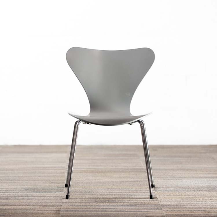 FRITZ HANSEN Series 7 Reception Chair design Arne Jacobsen stackable - gray wood / chrome four-leg