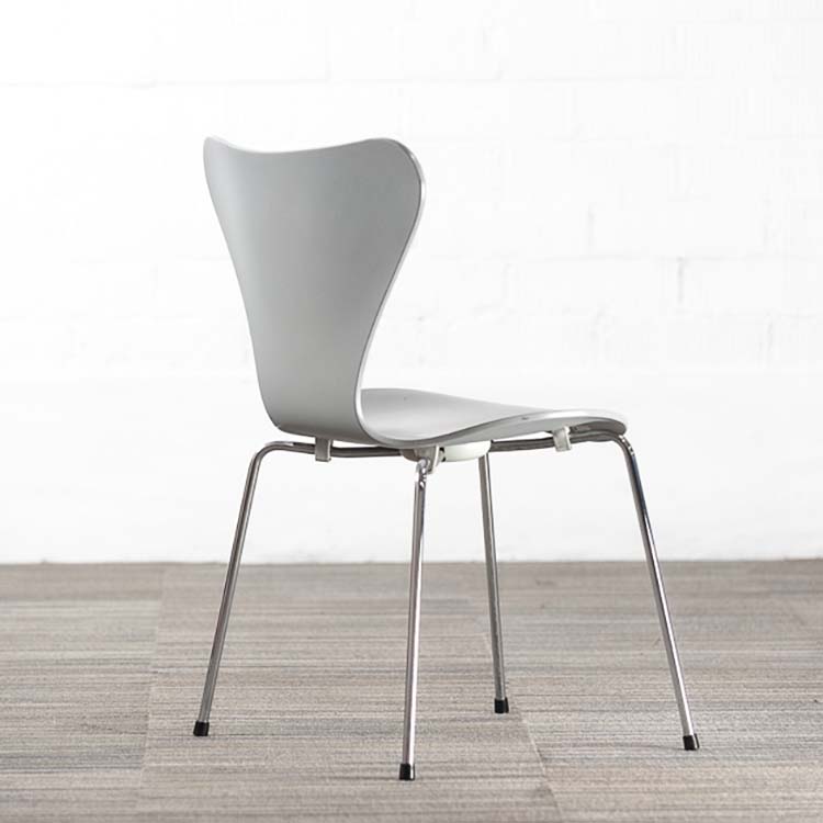 FRITZ HANSEN Series 7 Reception Chair design Arne Jacobsen stackable - gray wood / chrome four-leg - Image 10