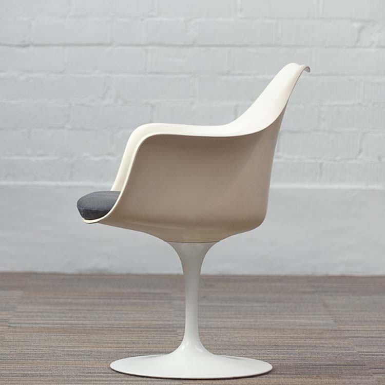 KNOLL Tulip Armchair vintage Chaise de réunion original années 1960 design Eero Saarinen - plastique blanc / tissu bleu / métal blanc plaque de base – Image 5