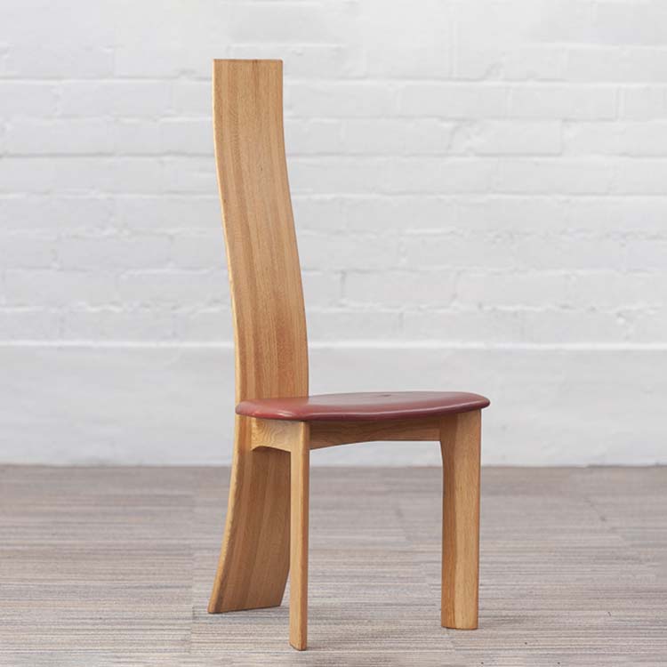 ROB & DRIES VAN DEN BERGHE Dining chairs Vergaderstoel design Rob & Dries Van den Berghe - donkerrood leder / hout driepoot - Afbeelding 12