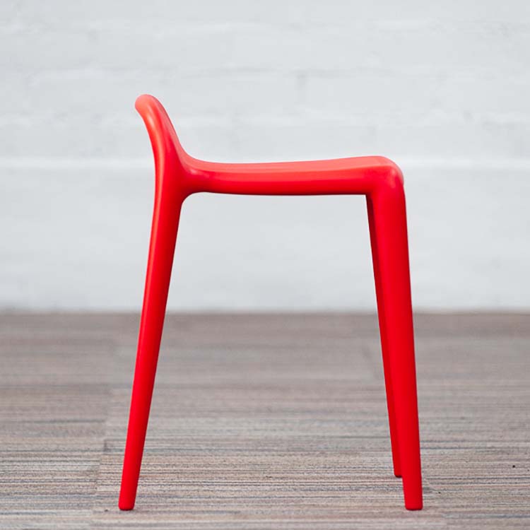 MAGIS YuYu Tabouret design Stefano Giovannoni empilable - plastique orange / plastique orange quatre pieds – Image 10
