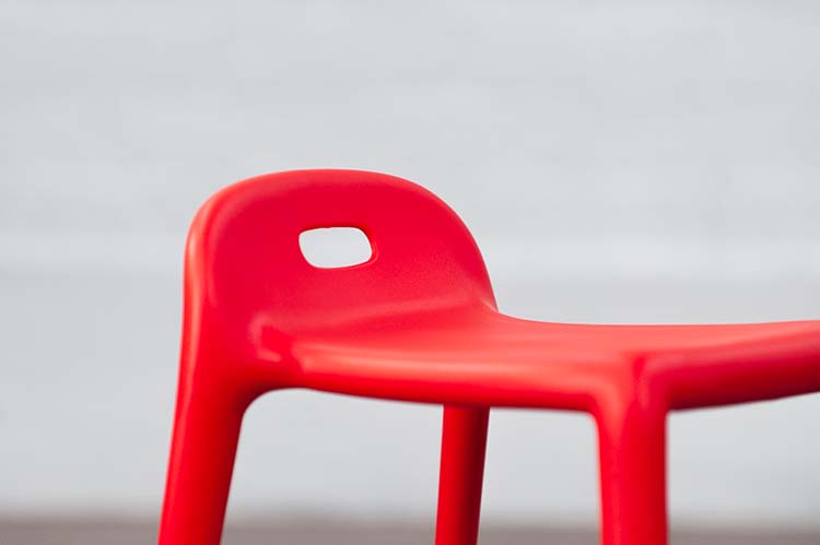 MAGIS YuYu Tabouret design Stefano Giovannoni empilable - plastique orange / plastique orange quatre pieds – Image 12