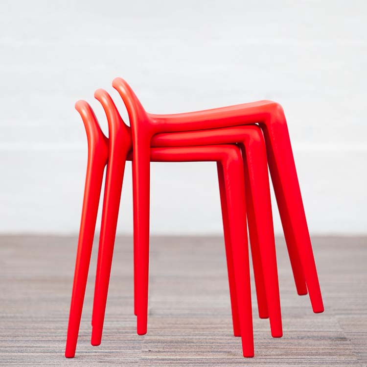 MAGIS YuYu Tabouret design Stefano Giovannoni empilable - plastique orange / plastique orange quatre pieds – Image 16