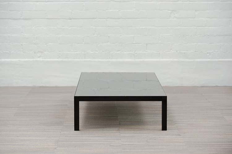 Table basse B180xD80xH30 - verre noir / métal noir quatre pieds – Image 3