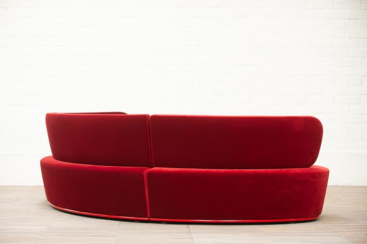 DEBERENN Pinto Lounge Sofa design David Fox - red velvet / black plastic four-leg - Image 5