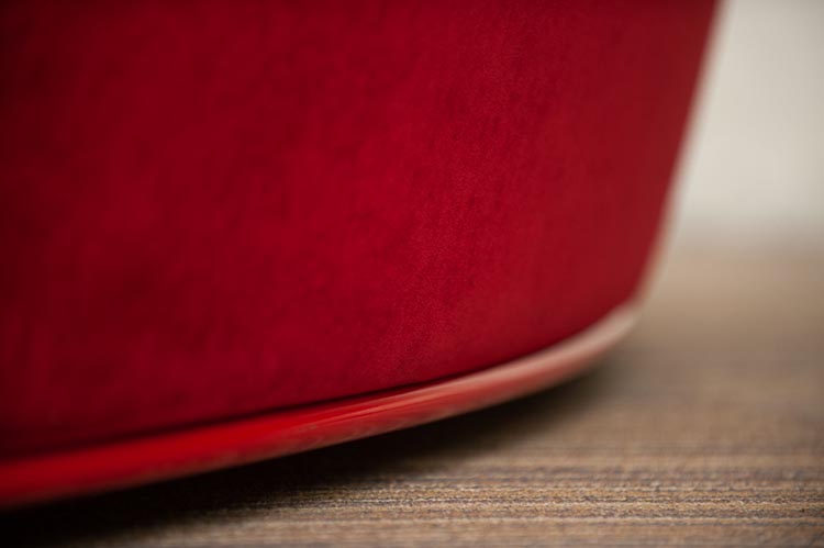 DEBERENN Pinto Lounge Sofa design David Fox - red velvet / black plastic four-leg - Image 14