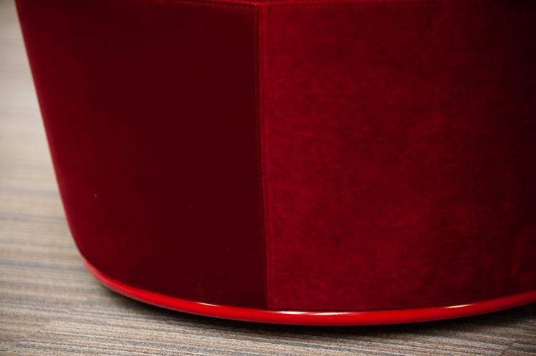 DEBERENN Pinto Lounge Sofa design David Fox - red velvet / black plastic four-leg - Image 16