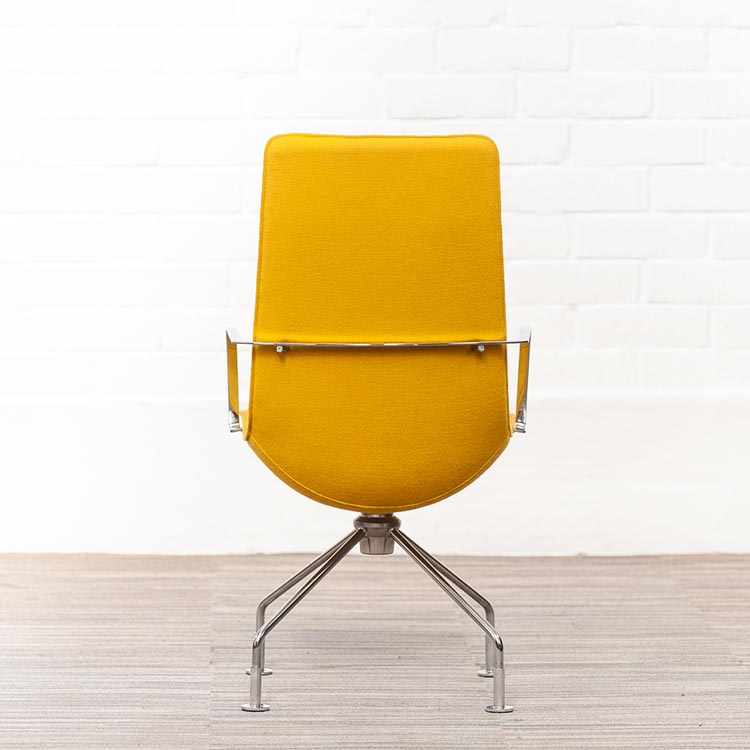 LAMMHULTS Comet Easy Chair Chaise lounge design Gunilla Allard - tissu jaune ocre / chrome quatre pieds – Image 7