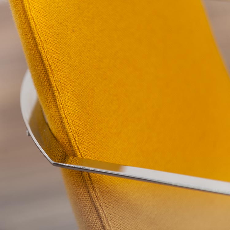 LAMMHULTS Comet Easy Chair Chaise lounge design Gunilla Allard - tissu jaune ocre / chrome quatre pieds – Image 19