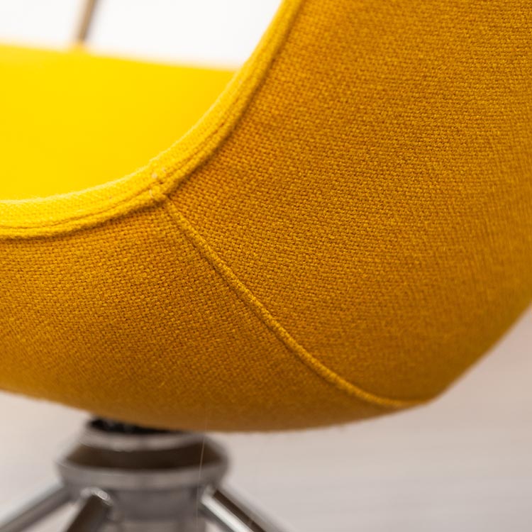 LAMMHULTS Comet Easy Chair Chaise lounge design Gunilla Allard - tissu jaune ocre / chrome quatre pieds – Image 23