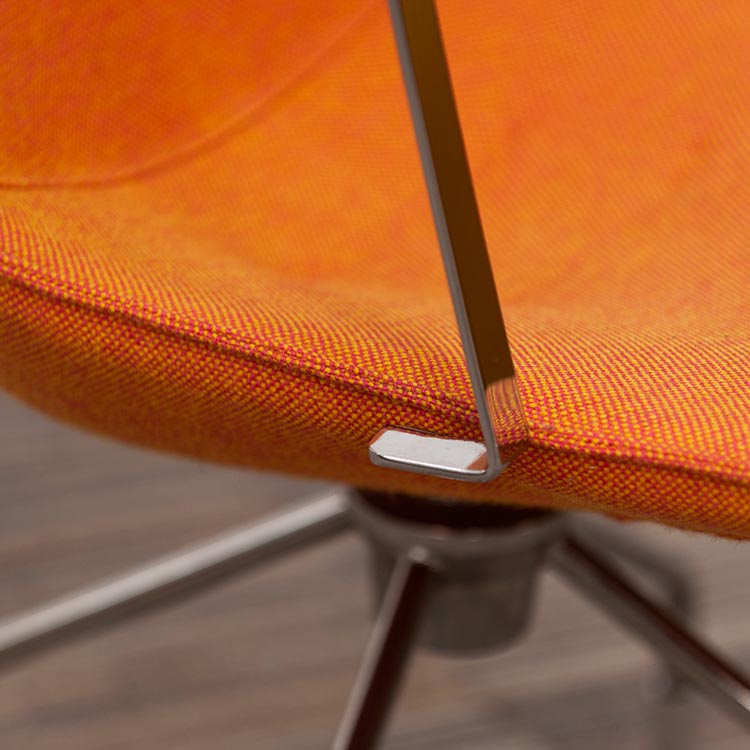 LAMMHULTS Comet Easy Chair Chaise lounge design Gunilla Allard - tissu orange / chrome quatre pieds – Image 16