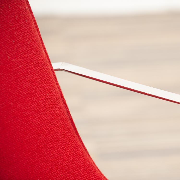 LAMMHULTS Comet Easy Chair Chaise lounge design Gunilla Allard - tissu rouge / chrome quatre pieds – Image 14