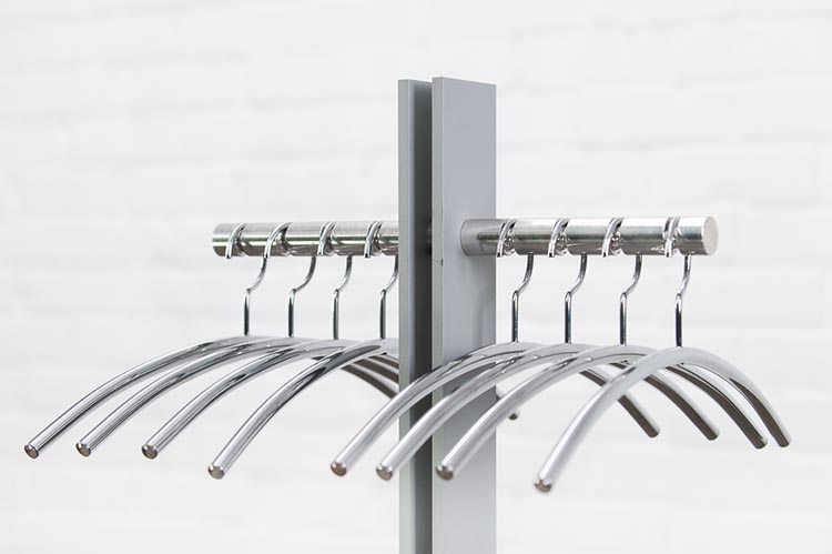 CASCANDO Standfree Porte-manteau design Onno de Knegt B44xL35xH175 - aluminium poli gris / aluminium et acier gris pied central – Image 3