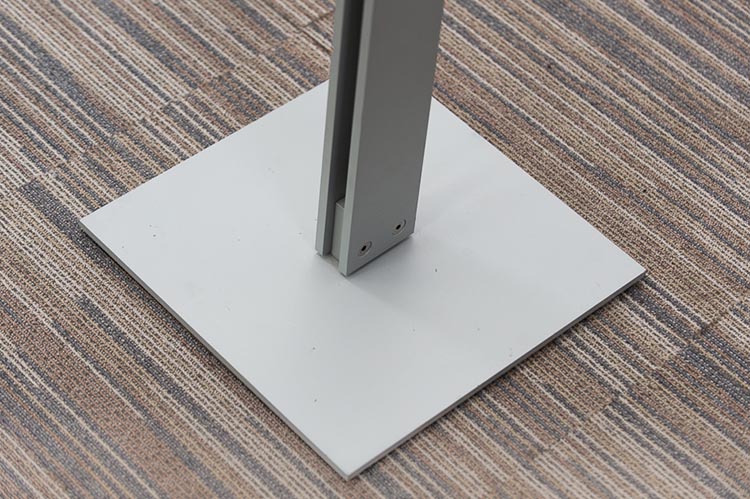 CASCANDO Standfree Porte-manteau design Onno de Knegt B44xL35xH175 - aluminium poli gris / aluminium et acier gris pied central – Image 12