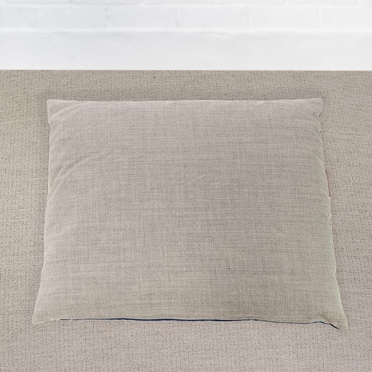 KUS-SEN Kussen design Susan van Heumen B55xL55 - verschillende tinten blauw / grijs / roos / wit in stof - Afbeelding 2