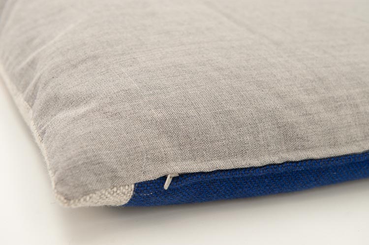 KUS-SEN Kussen design Susan van Heumen B55xL55 - verschillende tinten blauw / grijs / roos / wit in stof - Afbeelding 8
