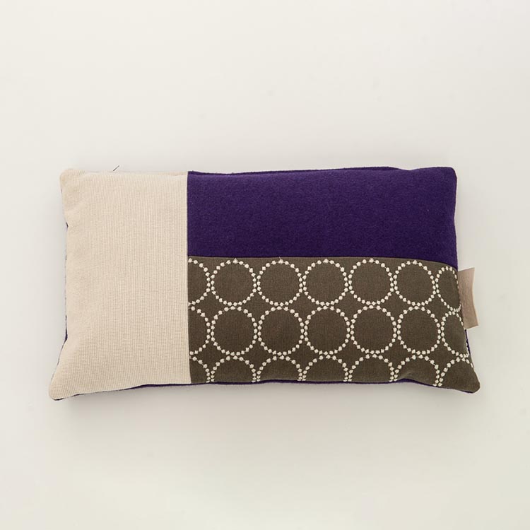 KUS-SEN Kussen design Susan van Heumen B50xL30 - grijs, donkerpaars en wit stof