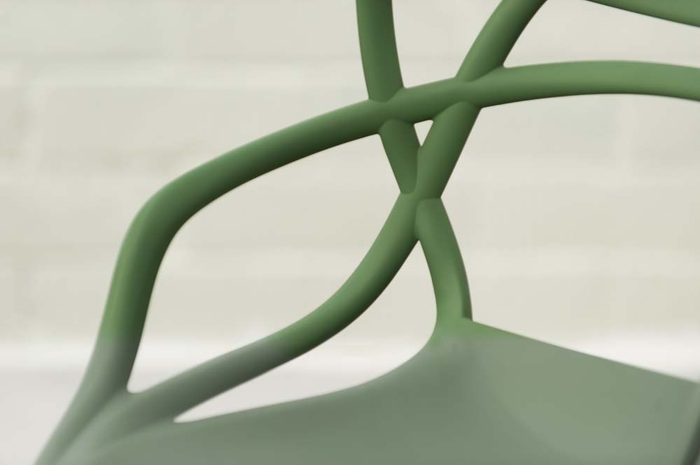 KARTELL Masters Stool Tabouret de bar design Philippe Starck and Eugeni Quitllet - platique vert sauge / platique vert sauge quatre pieds – Image 15
