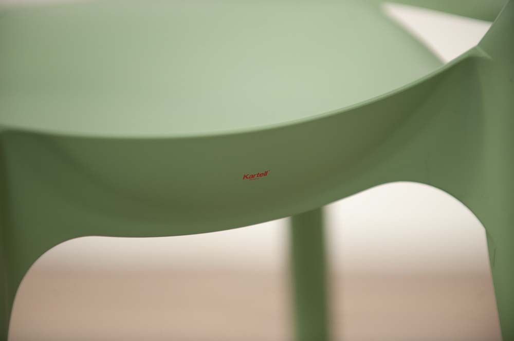 KARTELL Masters Stool Tabouret de bar design Philippe Starck and Eugeni Quitllet - platique vert sauge / platique vert sauge quatre pieds – Image 19