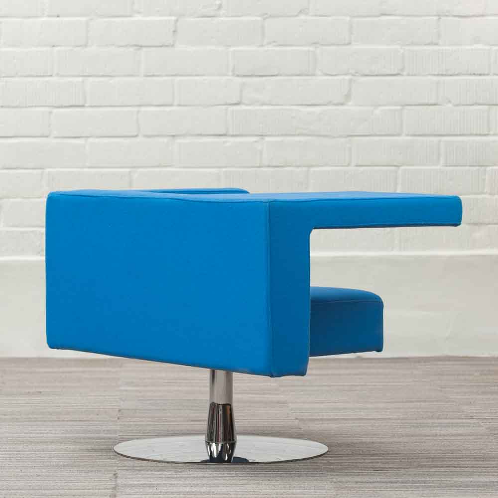 OFFECCT Solitaire Fauteuil design Alfredo Häberli - tissu bleu / chrome plaque de base – Image 14