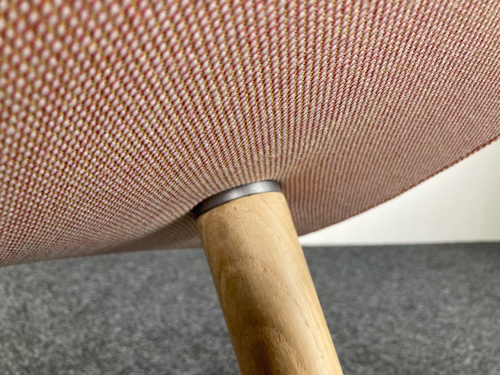 HAY About A Lounge Chair AAL 82 Lounge Chair design Hee Welling - zalmroze stof / eik houten vierpoot - Afbeelding 15