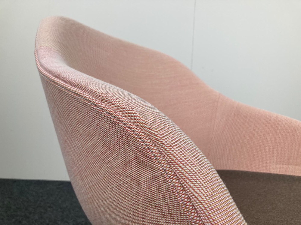 HAY About A Lounge Chair AAL 82 Lounge Chair design Hee Welling - zalmroze stof / eik houten vierpoot - Afbeelding 17