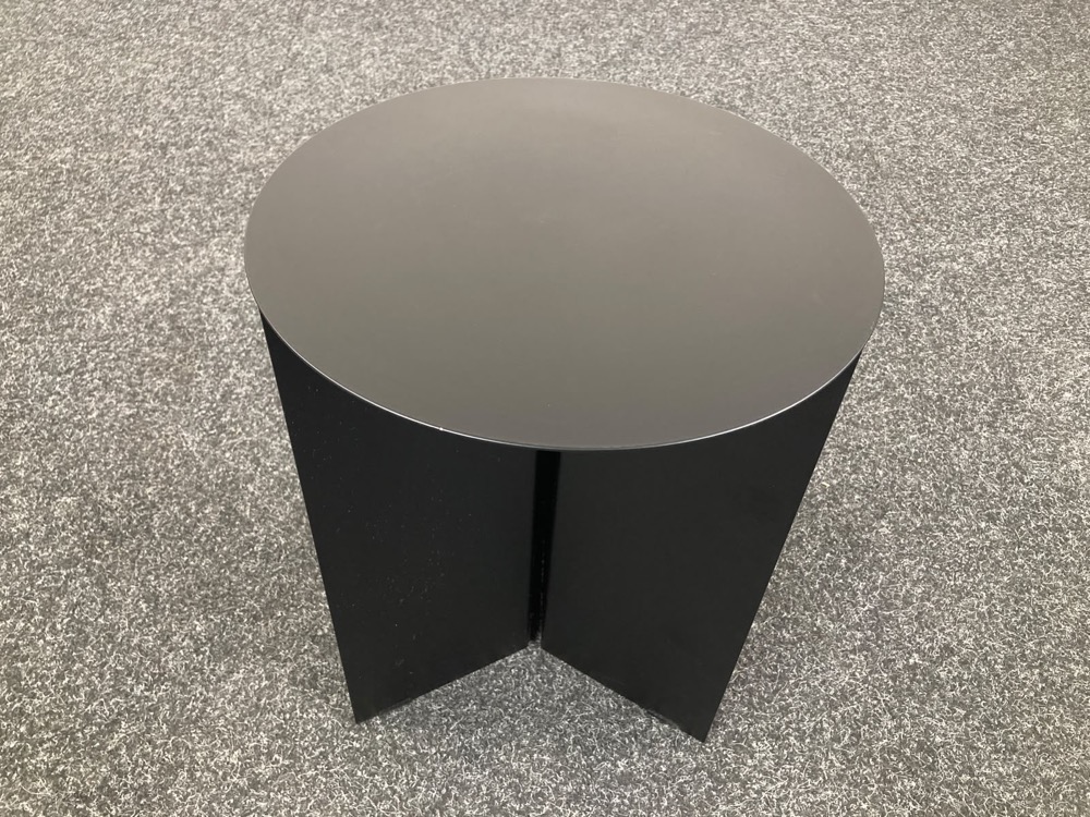 HAY Slit Table Table d’appoint Rond B35xD35xH47 - acier noir / acier noir piètement mural – Image 4