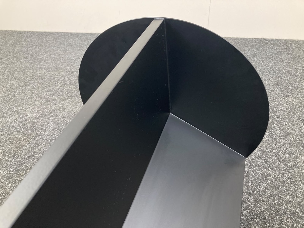 HAY Slit Table Table d’appoint Rond B35xD35xH47 - acier noir / acier noir piètement mural – Image 5