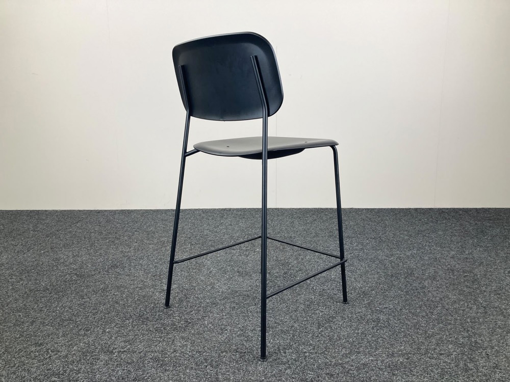 HAY Soft Edge 95 Tabouret de bar design Iskos-Berlin empilable - plastique noir / acier noir quatre pieds – Image 7