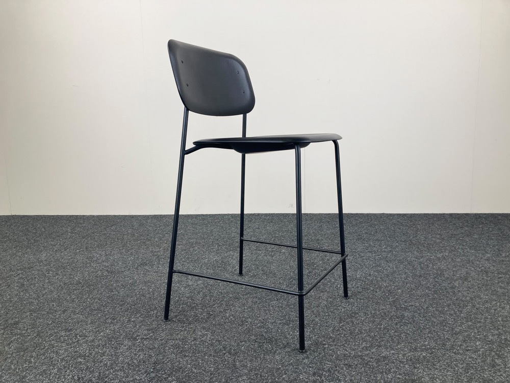 HAY Soft Edge 95 Tabouret de bar design Iskos-Berlin empilable - plastique noir / acier noir quatre pieds – Image 9