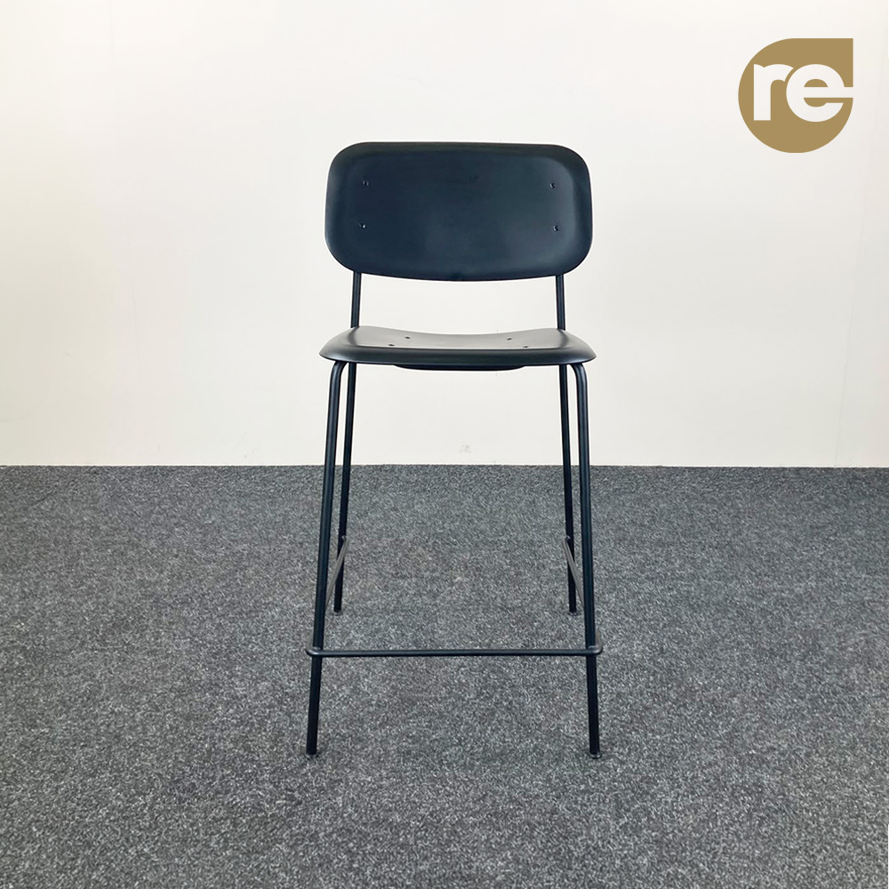 HAY Soft Edge 95 Tabouret de bar design Iskos-Berlin empilable - plastique noir / acier noir quatre pieds