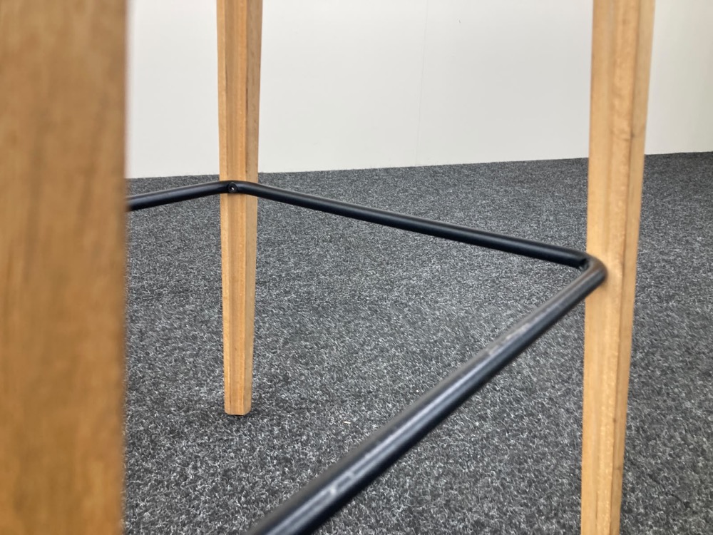 HAY About a Stool AAS32 Tabouret de bar design Hee Welling - plastique noir / bois de chêne quatre pieds – Image 25