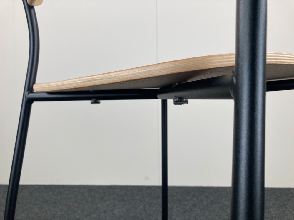 INCLASS Lea 0430 Tabouret de bar empilable - bois / métal noir quatre pieds – Image 21