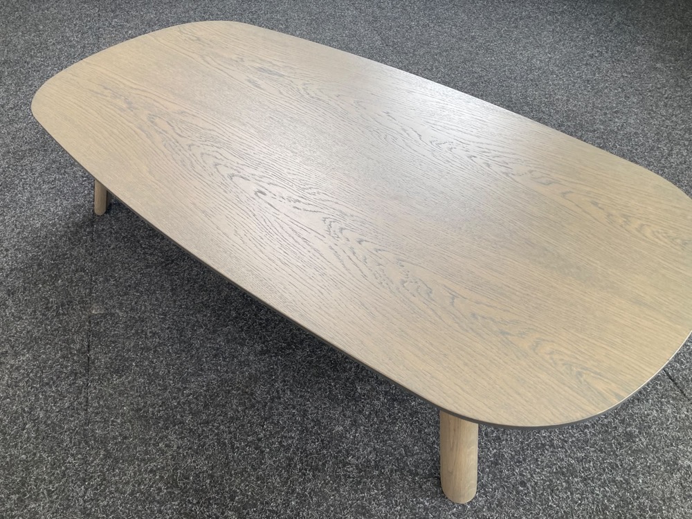 ARCO Table basse design Jonas Trampedach - oak moss / oak moss quatre pieds – Image 6